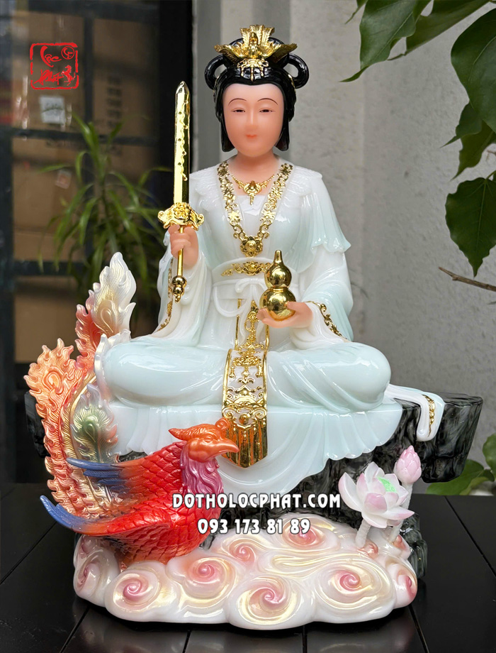 Tượng Cửu Thiên Huyền Nữ áo xanh ngọc ngồi bệ đá