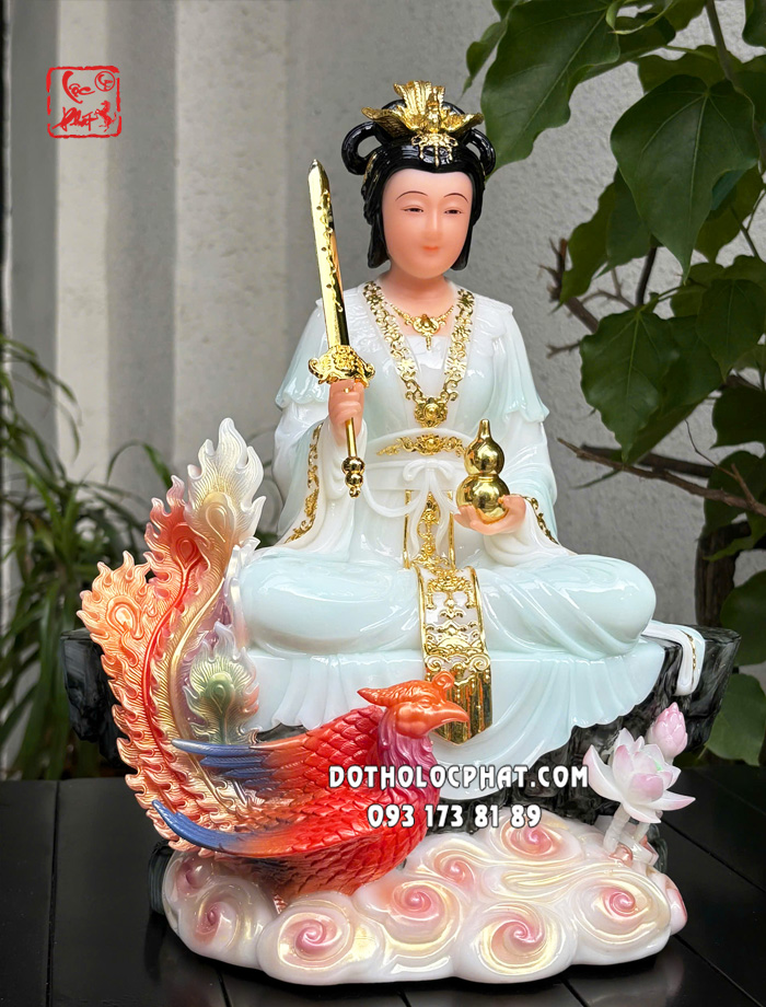 Tượng Cửu Thiên Huyền Nữ áo xanh ngọc ngồi bệ đá