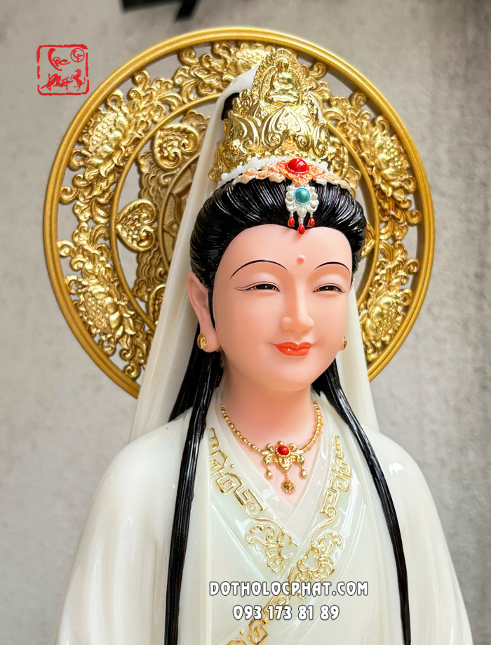 tuong-quan-am-bo-tat-hoa-sen-ao-xanh-hao-quang-1