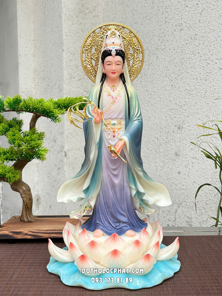 Tượng Quan Âm Liên Hoa Đứng Áo Lam Hào Quang QABT-141