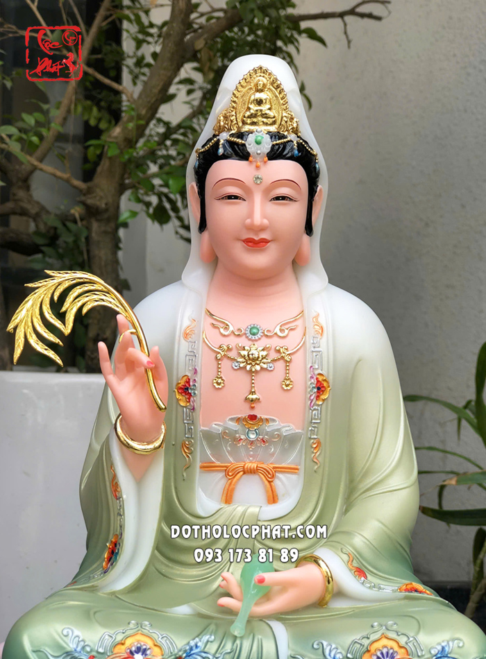 Tượng Quan Âm Bồ Tát xanh ngọc bích đế sen sóng nước