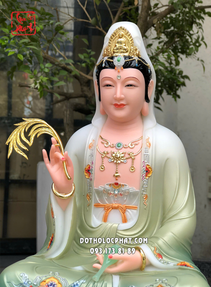 Tượng Quan Âm Bồ Tát xanh ngọc bích đế sen sóng nước