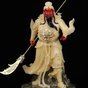 Tượng Quan Công thạch anh đứng xách đao đế bệ đá