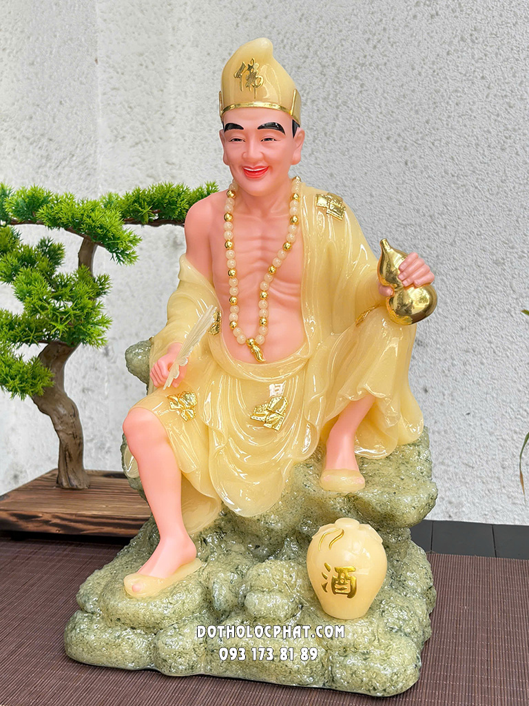 Tượng Tế Công Cầm Quạt Thạch Anh Ngồi Bệ Đá TTC-007