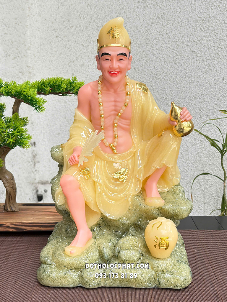 Tượng Tế Công Cầm Quạt Thạch Anh Ngồi Bệ Đá TTC-007