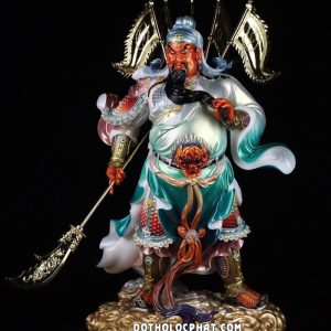 Tượng Quan Công áo xanh xách đao vuốt râu đế mây