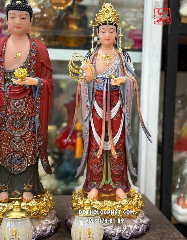 tuong-tay-phuong-tam-thanh-dung-gam-do-de-sen-vang-4