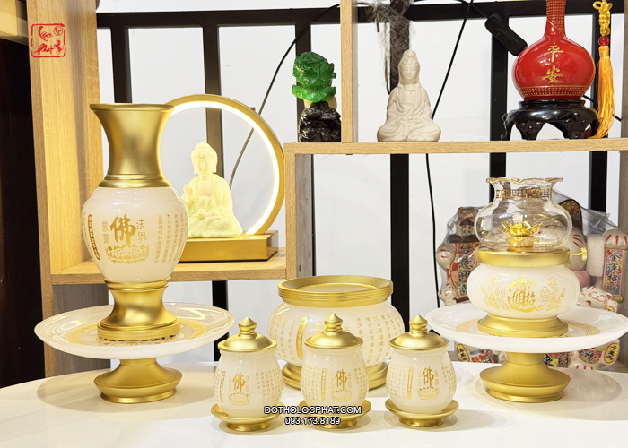 Bộ Đồ Thờ Cúng Bằng Bột Đá Khắc Tâm Kinh Chữ Phật