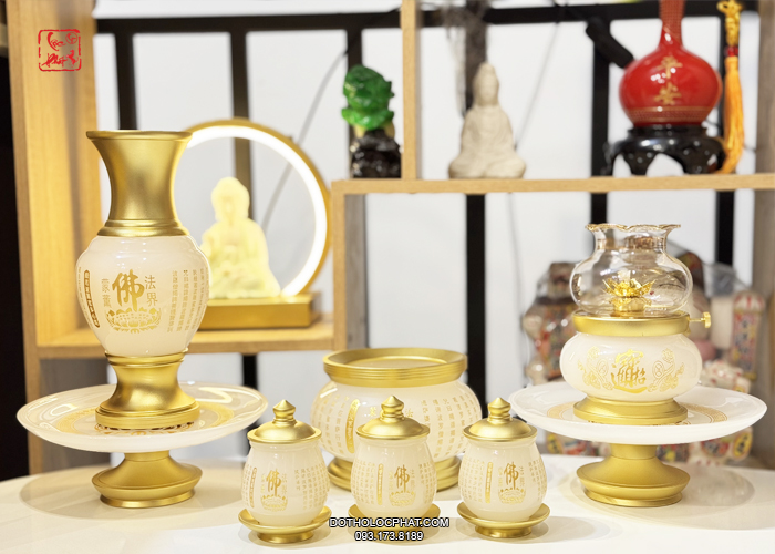 Bộ Đồ Thờ Cúng Bằng Bột Đá Khắc Tâm Kinh Chữ Phật