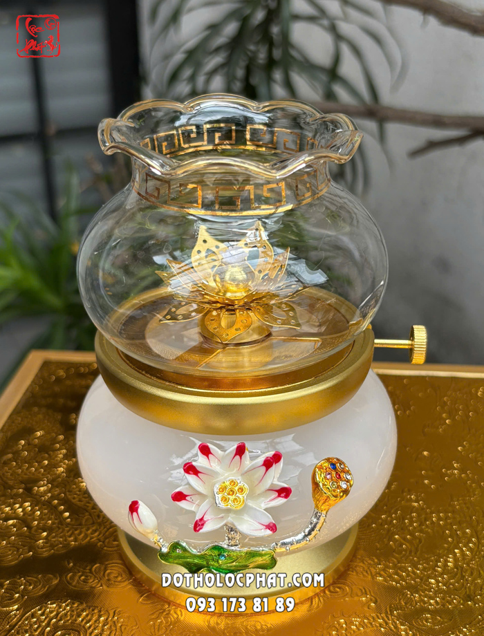 Đèn Dầu Hoa Sen Nổi Thân Bạch Ngọc DD-023