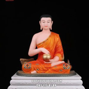 Tượng Thánh Tăng Sivali áo cam ngồi bồ đoàn