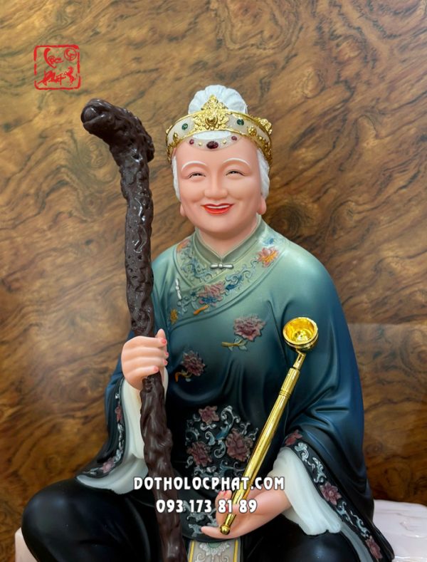 tuong-hac-lao-thai-ao-den-vien-hoa-ngoi-be-da-4