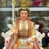 tuong-ngoc-hoang-vuong-mau-ao-do-vien-vang-6