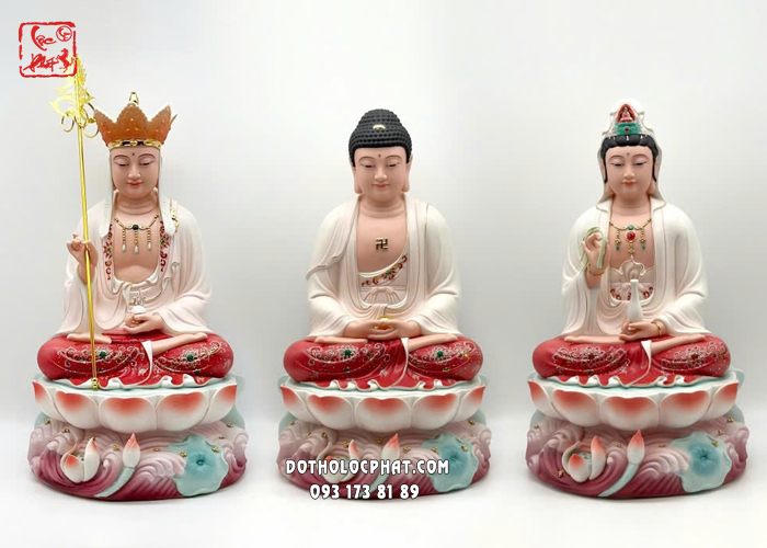 Tượng Ta Bà Tam Sứ áo trắng đỏ đế sen sóng nước bằng sứ