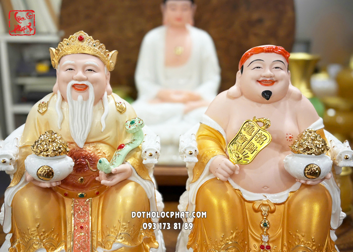 Tượng Thần Tài Thổ Địa hũ vàng áo vàng bằng sứ
