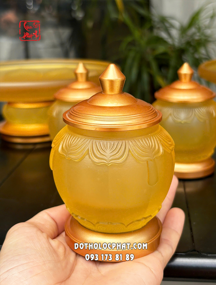 Chén nước thờ cúng lưu ly bọc đồng họa tiết cánh sen