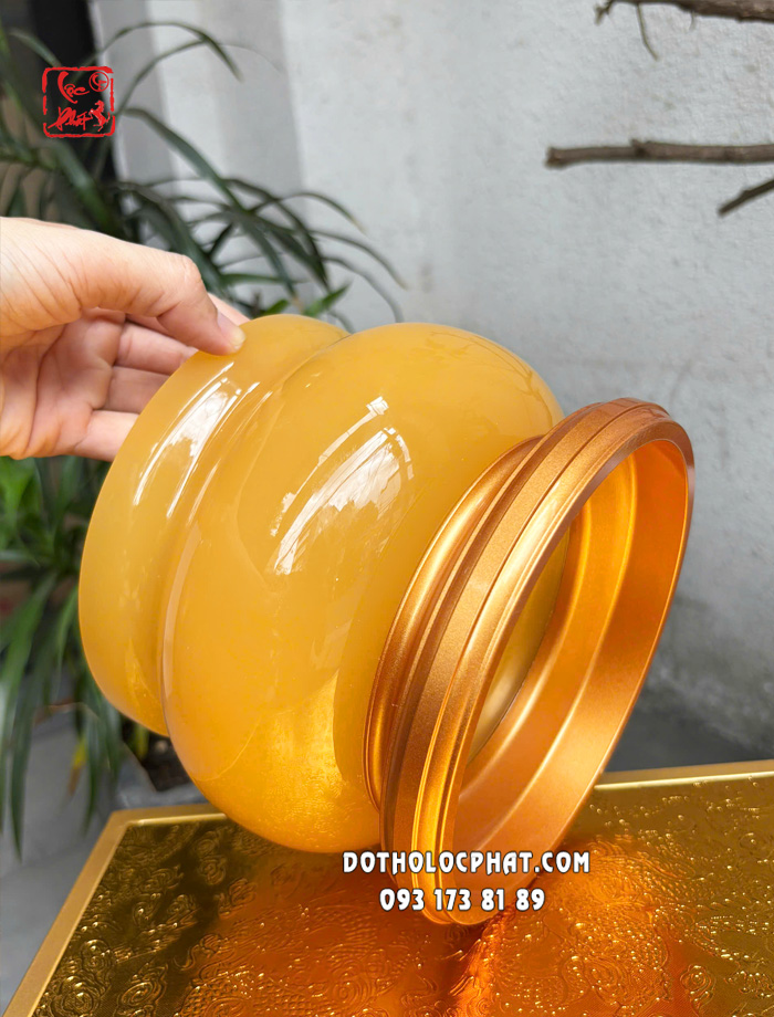 Lư hương (bát nhang) thờ cúng bằng đá ngọc Hoàng Long bọc đồng