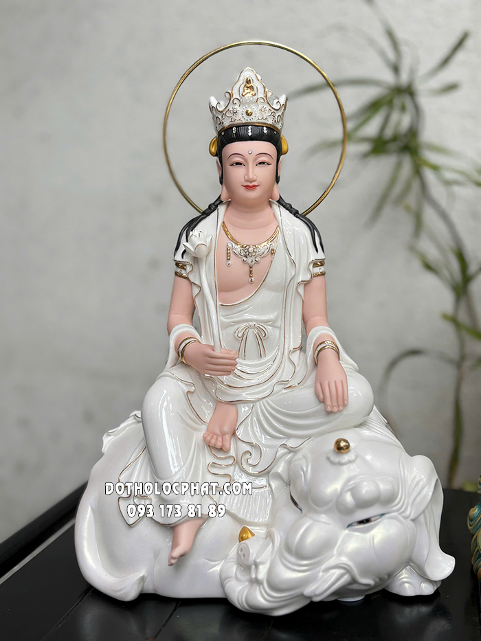tuong-pho-hien-bo-tat-su-trang-hao-quang-tron-3