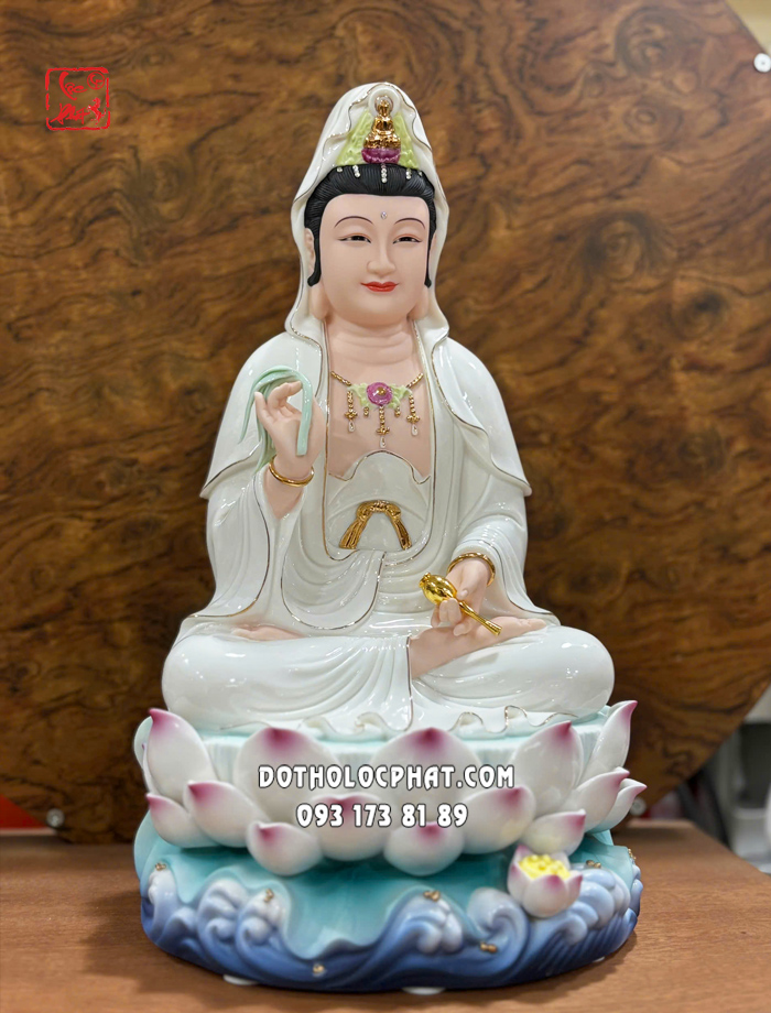 Tượng Quan Âm Bồ Tát sứ trắng đế non nước