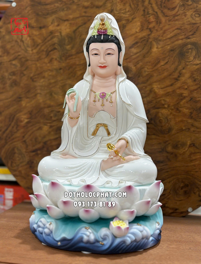 Tượng Quan Âm Bồ Tát sứ trắng đế non nước
