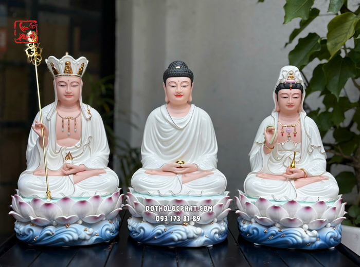 Tượng Ta Bà Tam Thánh đế sen sóng nước xanh bằng sứ trắng