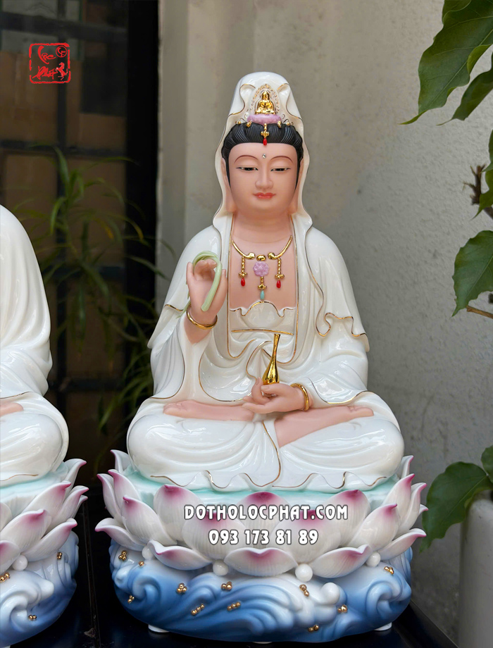 Tượng Ta Bà Tam Thánh đế sen sóng nước xanh bằng sứ trắng