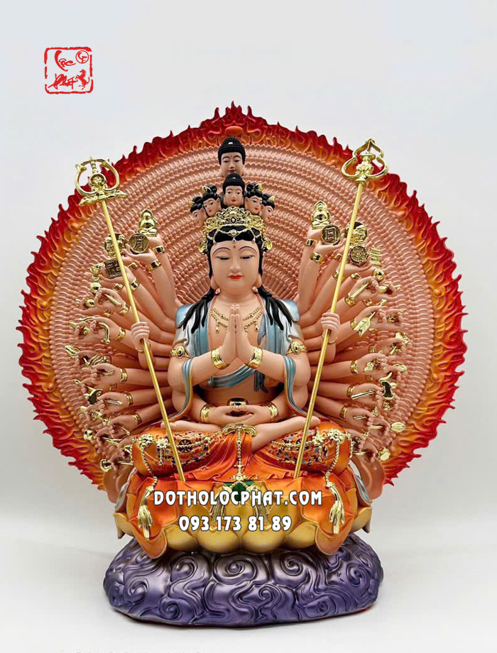 Tượng Thiên Thủ Thiên Nhãn Bồ Tát gấm cam đế mây tím