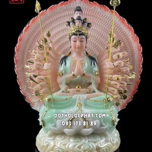 Tượng Thiên Thủ Thiên Nhãn Bồ Tát áo xanh ngọc đế mây bằng bột đá