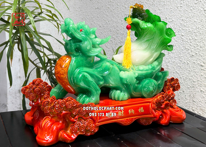 Tỳ Hưu phong thủy kéo bắp cải chiêu tài nạp phúc màu xanh lục bảo