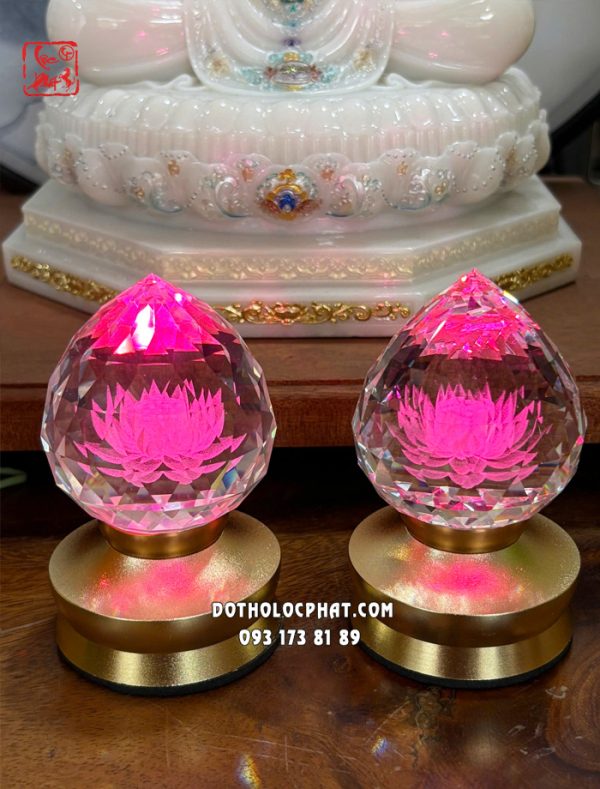 den-pha-le-hoa-sen-trai-dao-co-ngan-dung-pin-6