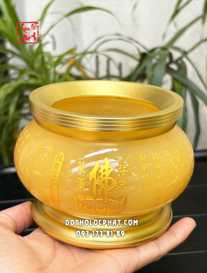 Lư hương bột đá thạch anh bọc đồng khắc tâm kinh chữ Phật