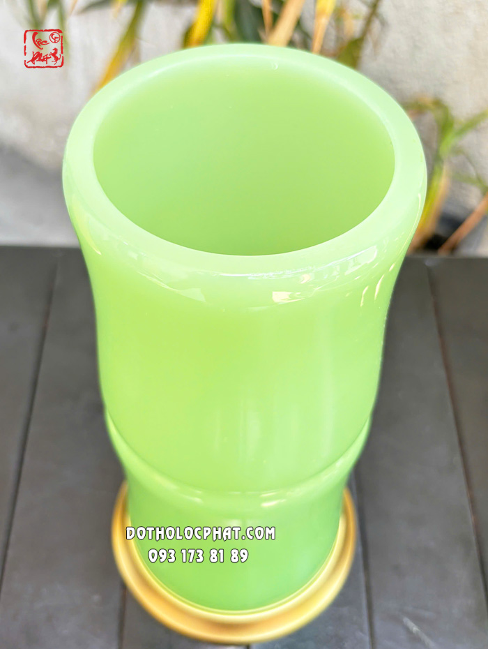 ong-truc-dung-nhang-xanh-ngoc-bich-1