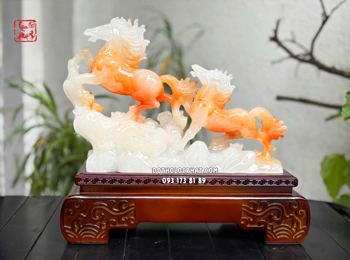 Tượng ngựa song mã phi thiên màu cẩm thạch