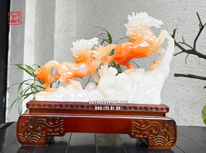 Tượng ngựa song mã phi thiên màu cẩm thạch 