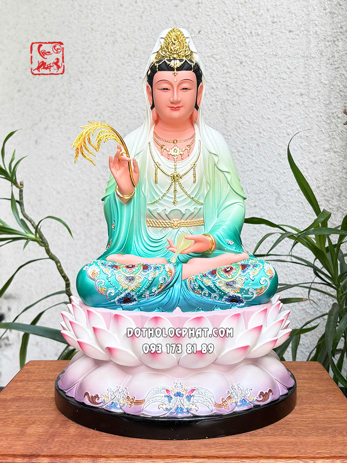 Tượng Quan Âm Bồ Tát composite áo xanh đế sen hồng