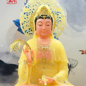 Tượng Quan Âm Bồ Tát thạch anh áo rũ viền hoa đế sen hào quang