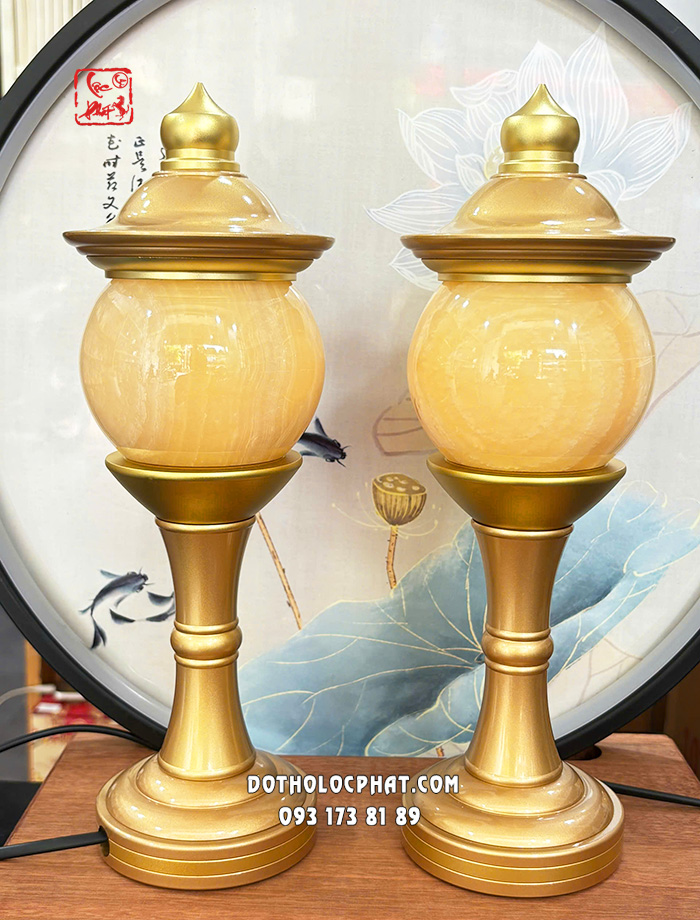 Đèn thờ đá vàng nguyên khối cầu tròn nắp ô thân hợp kim 