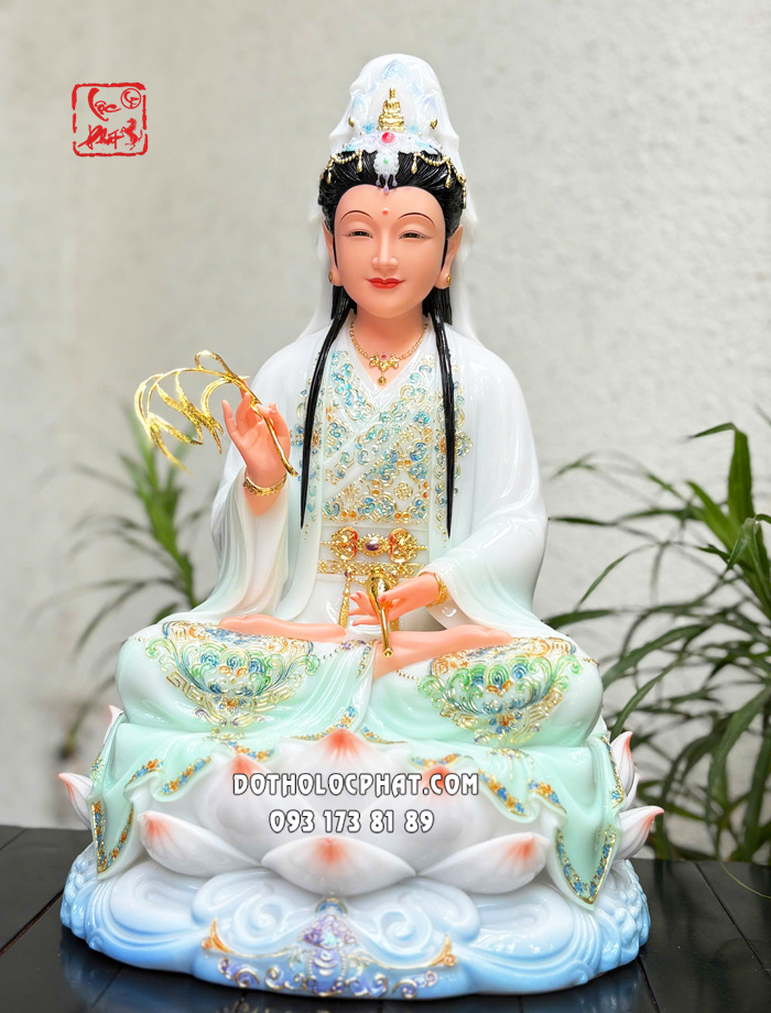 tuong-quan-am-bo-tat-xanh-ngoc-vien-vang-de-sen-no-2