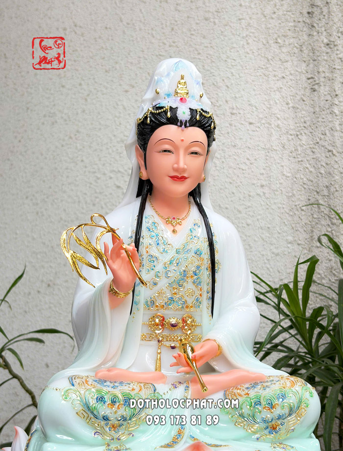 tuong-quan-am-bo-tat-xanh-ngoc-vien-vang-de-sen-no-7