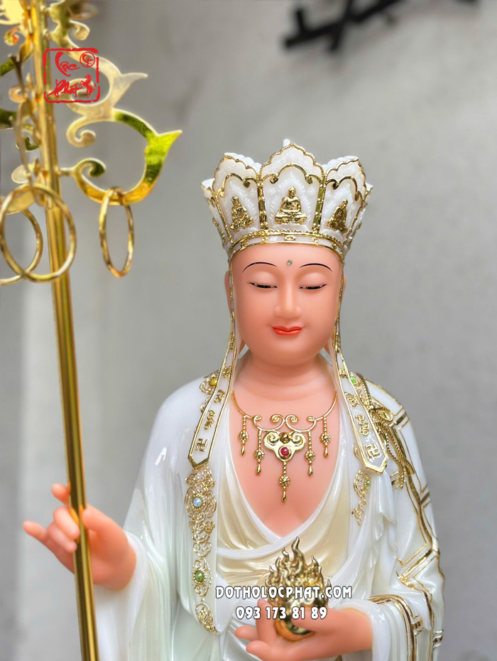 tuong-dia-tang-bo-tat-dung-ca-sa-xanh-ngoc-de-sen-6