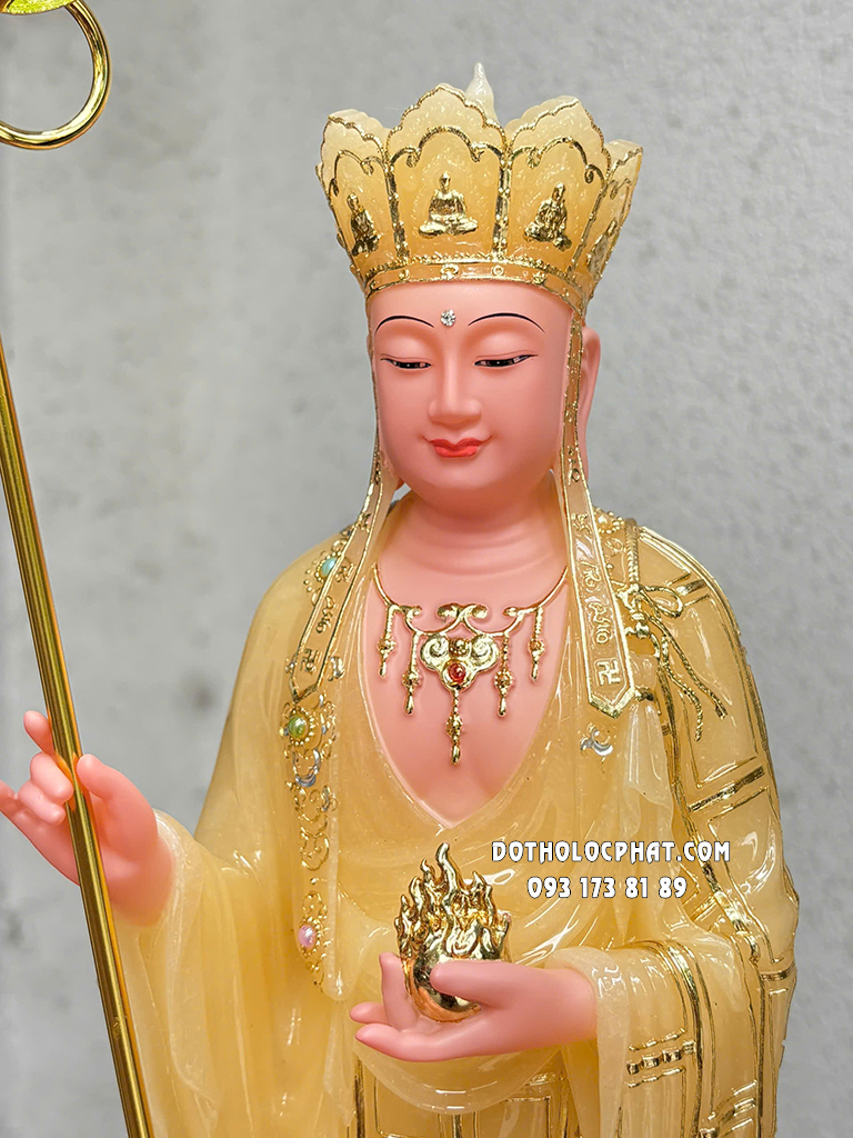 tuong-dia-tang-bo-tat-dung-ao-ca-sa-vang-de-sen-dt-081-7