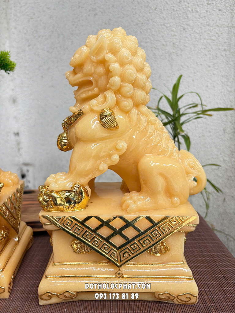 tuong-su-tu-da-phong-thuy-vang-thach-anh-stpt-001-7
