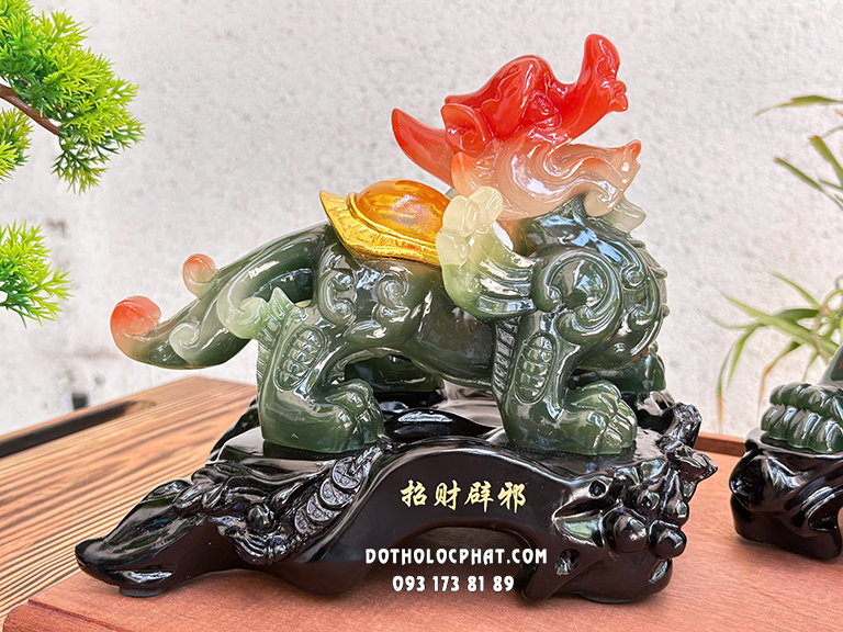 ty-huu-phong-thuy-xanh-ngoc-van-do-mai-rua-thpt-037-7